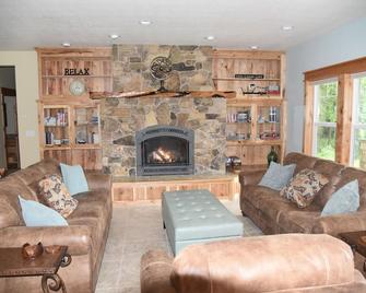 Clackamas River Front Oregon City - Oregon City - Living room