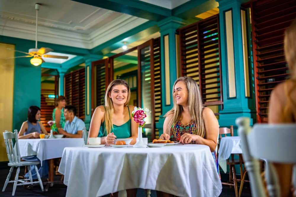 هايدز هوتل كايرنز