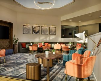 DoubleTree by Hilton Manchester Airport - Manchester - Lounge