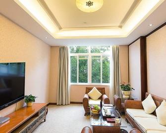 Southeast Huadu Hot Spring Hotel - Zhangzhou - Вітальня