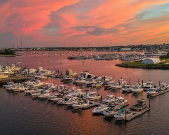 Seaport Resort and Marina - Fairhaven - Outdoor view
