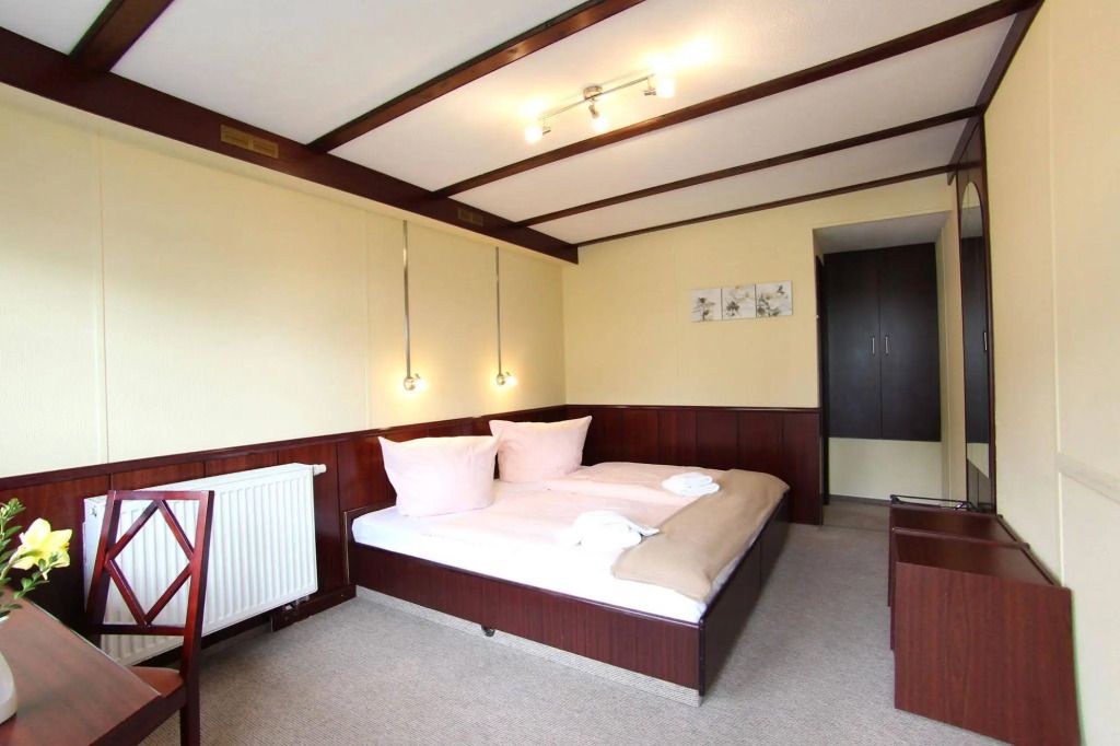 هوتل ريستورانت دريسدين دوميزيل - درسدين - غرفة نوم