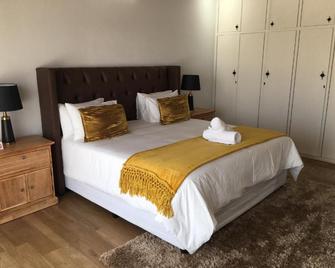 11 On Grace - East London - Schlafzimmer