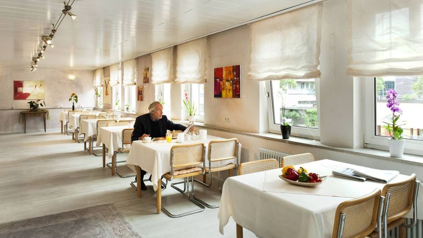 Stadt-Hotel LÖrrach Gbr