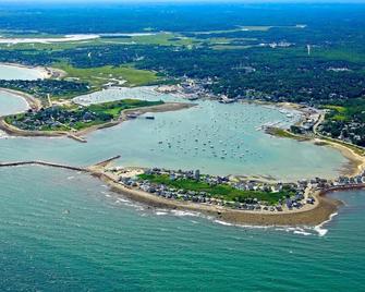 Perfect Private Scituate Getaway Near The Beach! - Scituate - Building