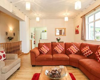 The Cabin - Ilfracombe - Living room