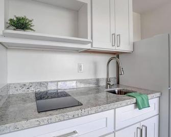 Lovely Micro Studio Apartment in Downtown Gadsden - Gadsden - Kitchen