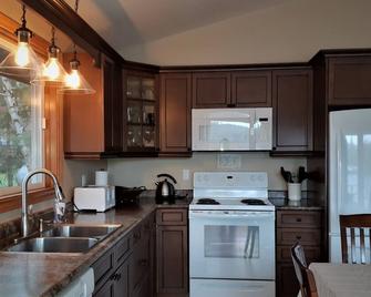Sandy Beach--Lake Of Bays, Muskoka Nr Huntsville - Bondi Village - Cocina