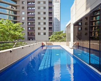 Staybridge Suites Corona South By IHG - Corona - Havuz