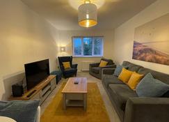 2 bedroom luxury flat in quiet village of Bishopton - Bishopton - Living room