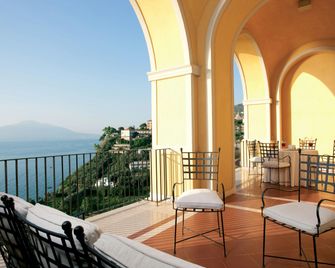 Grand Hotel Angiolieri - Vico Equense - Balcone