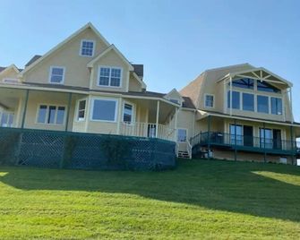 The Inn at Clinton Hills Lodge - Kensington - Building