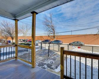 Walk To Roger Williams Park Apt In Provi - Providence - Balcony