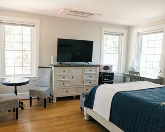 The Carriage House Inn Bed and Breakfast - Southport