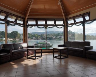 Siantar Hotel Parapat - Parapat - Lobby