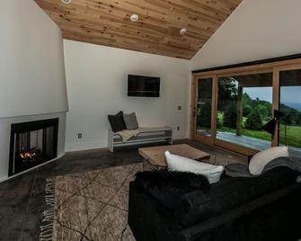 Scandinavian Inspired Chalet, Luxury, privacy, seclusion, mountain views - Cragsmoor - Soggiorno