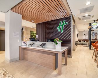 Holiday Inn Columbia - Downtown By IHG - Columbia - Front desk