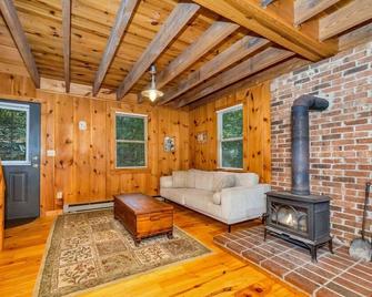 2 Bd Cabin with Hot Tub, Direct Hiking Trail to New River - West Jefferson - Huiskamer