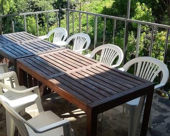 350 year old stylishly renovated house with view of the Orb valley, WLAN - Olargues - Balcon
