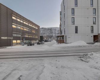 Northstay - The Hideout, Central apartment with 3 bedrooms and 2 bathrooms - Tromsø - Gebäude