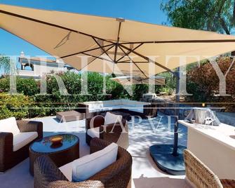 Town House, 5 Bedroom, Wifi, Uk Tv. - Almancil - Patio