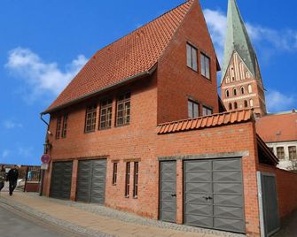 Gästehaus am Wasserturm - Lüneburg - Gebäude