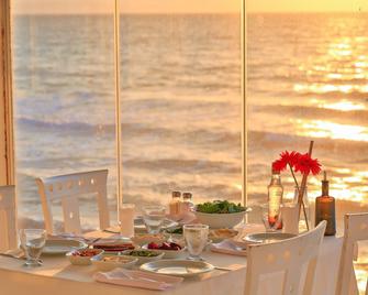 Denize sifir - Cesme - Dining room