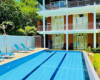 Sigiriya Rock Hide - Sigiriya - Pool