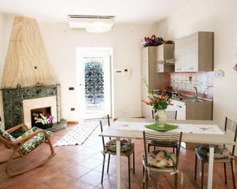 Vacation Home Agrumeto Flegreo - Nápoles - Comedor