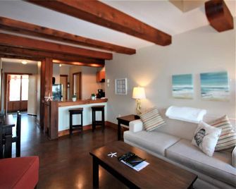 Seaside - Ucluelet - Sala de estar