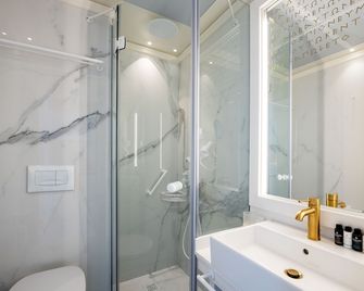 Hotel Galaxias - Rodas - Baño