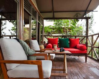 Nokras Enkare Luxury Tented Camps - Wamumu - Balcón