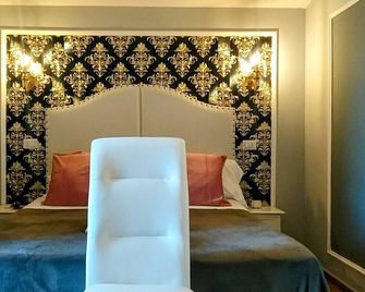 Hotel magnolia 1000 mt dal casello - Valmontone