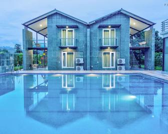 The Cloyster Resort & Spa - Rāmnagar - Havuz