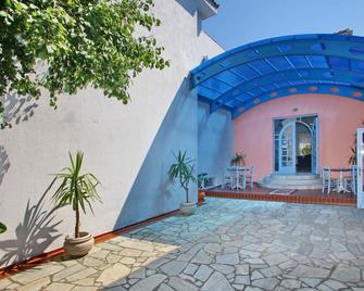 Dolphin Hotel - Skopelos