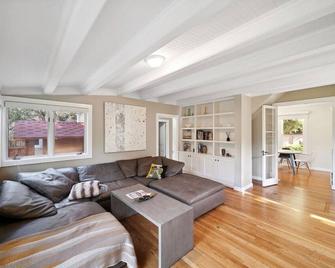 Historic Downtown Pa House W/Sauna - Palo Alto - Living room