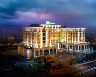 Holiday Inn Aktau By IHG - Aktau - Building
