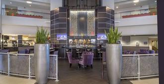 Embassy Suites by Hilton St. Louis Airport - Bridgeton - Recepción