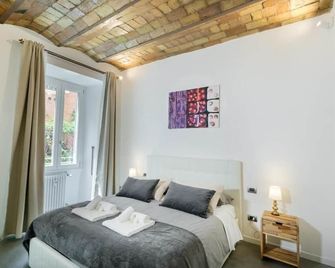 Testaccio historic house - Rome - Bedroom