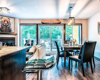 Townhouse With Free Shuttle To Tremblant Resort - Mont-Tremblant - Comedor