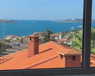 Reflection of the Bosphorus - Istanbul - Balcony