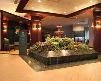 Avalon Hotel & Conference Center - Erie - Lobby