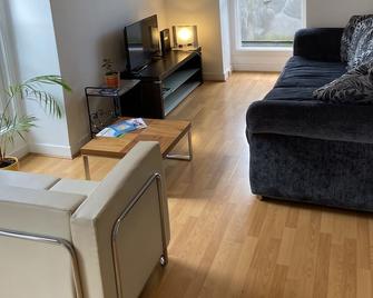City centre Rooftop apartment alongside river Suir - Waterford - Living room