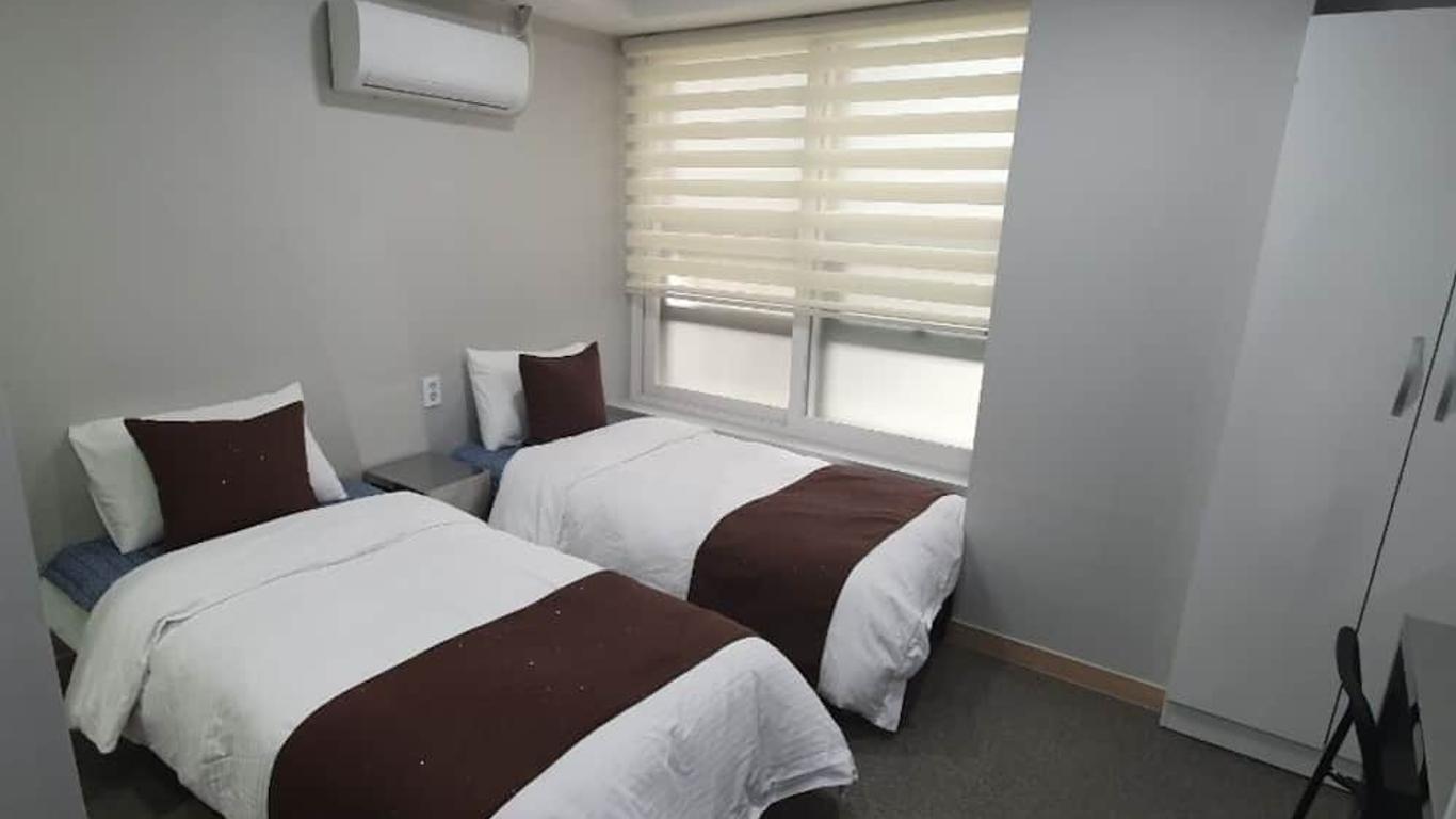 Stella Hostel