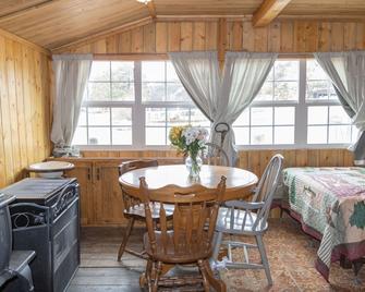 Colorado Cottages - Estes Park - Essbereich