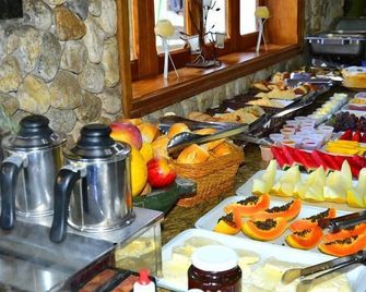 Hotel Pião Mineiro - Monte Verde - בופה