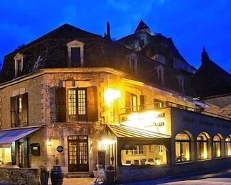 Hotel Du Chateau - Meyrals - Gebäude