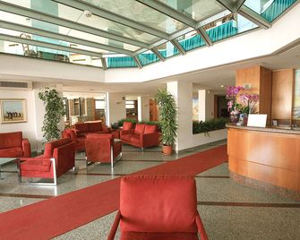 Hotel Colorado Cesenatico - Cesenatico - Lobby