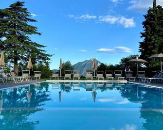 Hotel Bellavista - San Zeno di Montagna - Pool