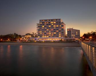 Grand Hotel Seeschlösschen Sea Retreat & SPA - Timmendorfer Strand - Bygning